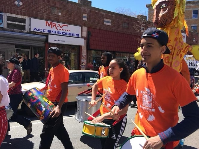 Join us tomorrow at the Wake up the Earth festival! Our Ritmo en Acción dance team will be performing on the Moon Stage at 3 pm in front of Stony Brook Station. We will also be hosting an information table, so stop by and say hello. Big thanks to @spontaneouscelebrations for all they do to make the festival happen. 

#wakeuptheearth #dance #jamaicaplain #community